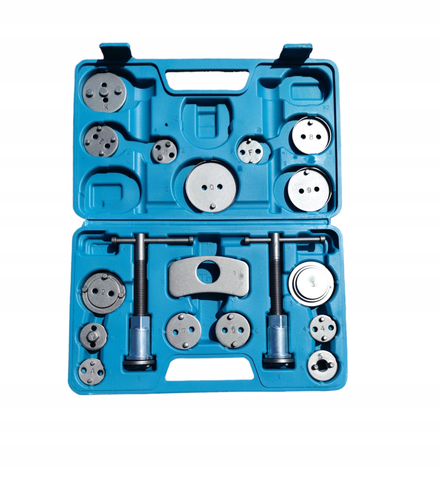 ZESTAW DO WCISKANIA TŁOCZKÓW HAMULCOWYCH 18 EL.